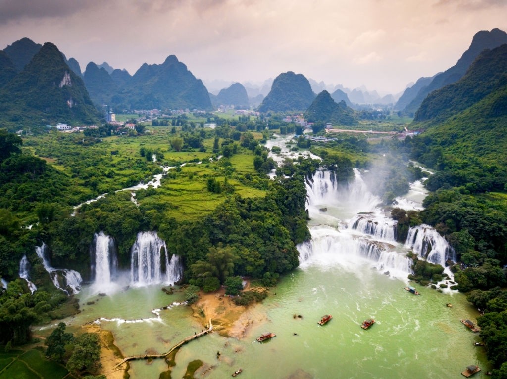 Chiêm ngưỡng vẻ hùng vĩ 